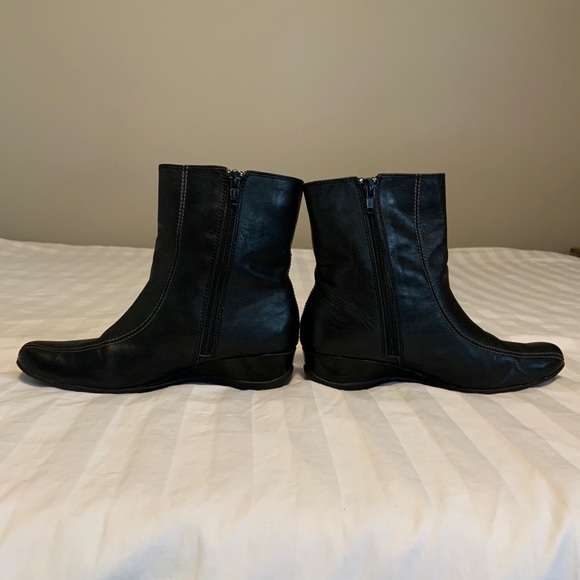 Kenneth Cole Reaction Double Very Black Leather Boots Sz 6.5M - Picture 4 of 10